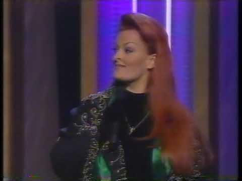 Wynonna Judd | Don't Be Cruel & All Shook Up  | CMA Awards (1998) feat. Travis Tritt