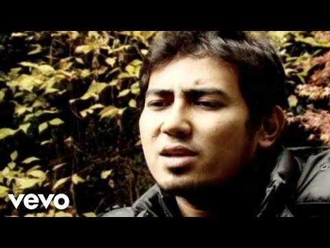 download lagu mp3 mp4 Rio Febrian Aku Bertahan, download lagu Rio Febrian Aku Bertahan gratis, unduh video klip Rio Febrian Aku Bertahan
