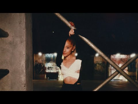 Ariana Grande - the boy is mine (extended)