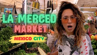 Trippin in the BIGGEST MARKET of LatinAmerica!!! FOOD TOUR of LA MERCED MARKET + My first POZOLE!!
