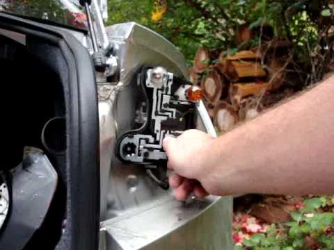 comment demonter centrale clignotant audi a3