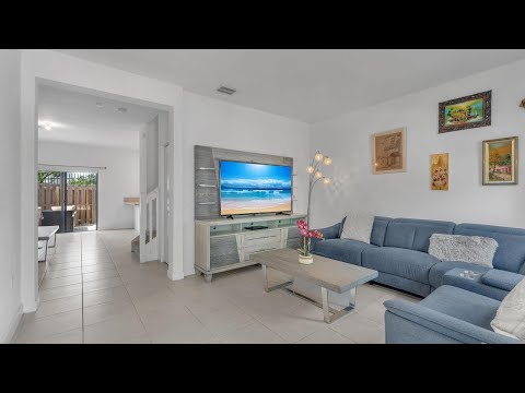 879 NE 211th St, North Miami Beach, FL