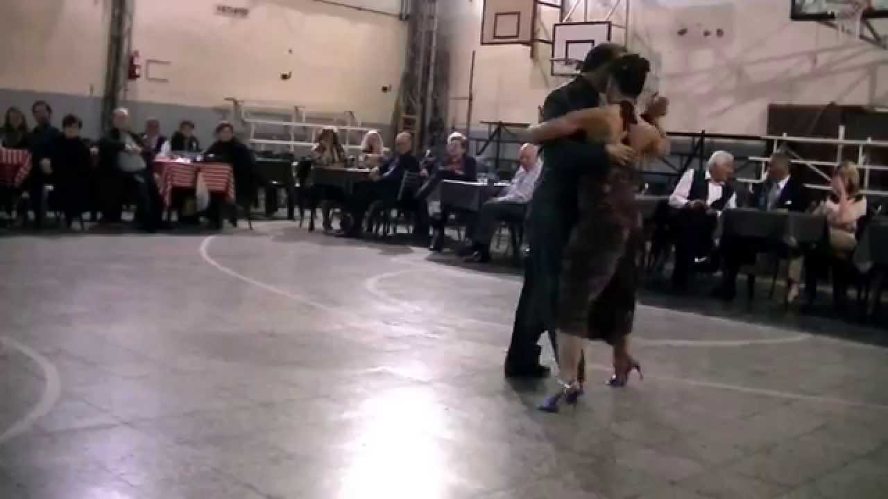 Antonella Saragó & Ariel Manzanares en Milonga Malena Sunderland Club (2)