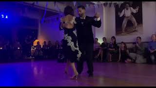 Veronica Palacios y Diego Amado en Estonia