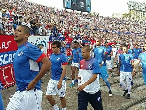 "Entran los Jugadores al Talud | Nacional vs Peñarol 2016" Barra: La Banda del Parque • Club: Nacional • País: Uruguay