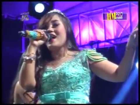 Cinta Berpayung Bulan ELY LOLITA DAN EVI SILVIA Launching AM Lighting Pdk Betung By Herman