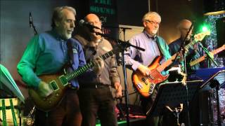 The Valiant Fighters - I&#39;m In Love Again