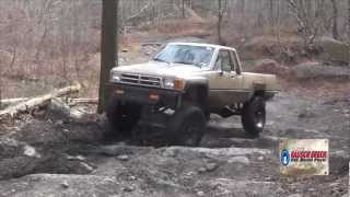 preview picture of video 'Rock Climb with Rover and Toyota at Rausch Creek'
