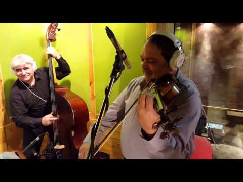 Djusi Kovac i Orkestar Sen Ignaca - KAD MI PISES MILA MATI