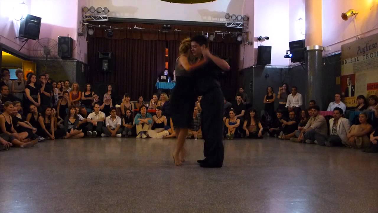 Noelia Hurtado y Carlitos Espinoza -La Pepa 2013- -Milonga-