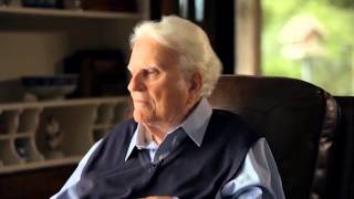 Graham Celebrates Birthday with 'The Cross' Sermon