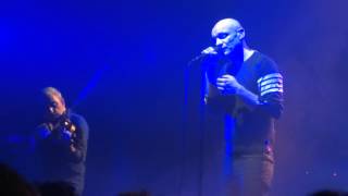 LOUISE ATTAQUE "L'Insouciance" au Cargö