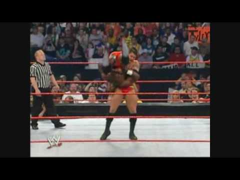 Randy Orton  Elevated Neckbreaker