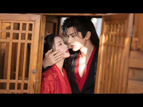 庶母逼她與戰死的侯爺冥婚，眾人等著看笑話，她卻毫不猶豫地答應，毫無懼色，直到侯爺假死歸來！#短劇 #追妻火葬場