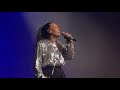 Je reste seule - Amel Bent (Paris, Grand Rex)