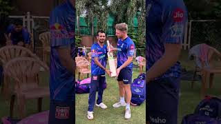 Did Jos Bhai Gift A Bat To Yuzi? | IPL 2022 | Rajasthan Royals #Shorts