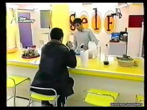 Gregory Lemarchal (Star Ac 4) 08.12.2004 В столовой с Маттьё Гоне.