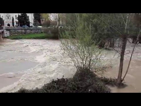 Crecida del río Arlanzón en el puente de Bessón