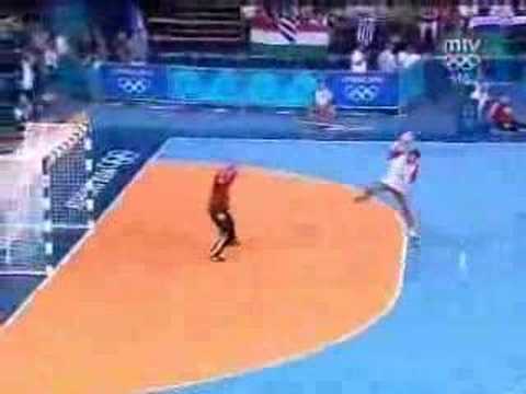 Croatian Handball - Niksa Kaleb amazing goal - Olympics 2004