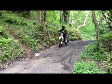 Josh Grindrod riding at Jamie Squibbs woods, step up. Fmx