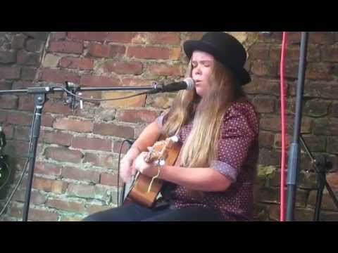 Minnie Marks - Little People @ Habinghorster Sing/Songwriter Festival (Castrop-Rauxel)