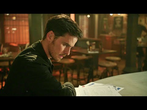 Once Upon A Time 7x06 Rogers Discovers A Gays's Body - Roni Compared Is Writing To The One Of Regina