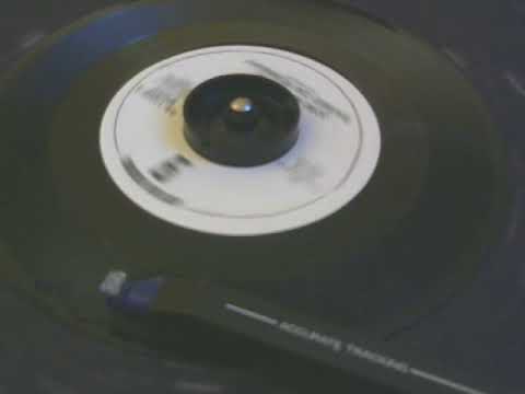 45 rpm Joni Mitchell - Raised On Robbery - 1974