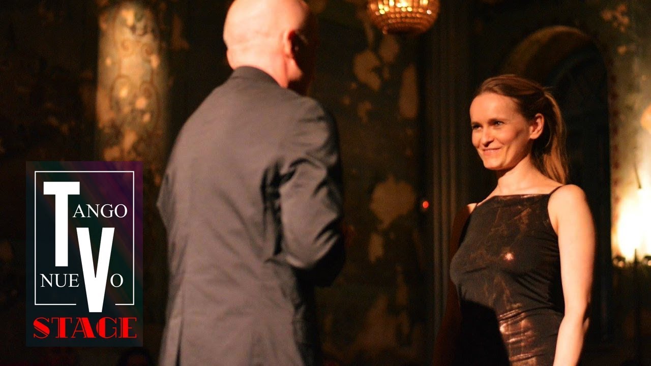 Zofia Gadomska i Piotr Kozołub - pokaz tanga w Hevre 1/3