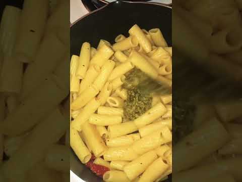 Rigatoni Pasta with Dried Tomato in Pesto Sauce!!!