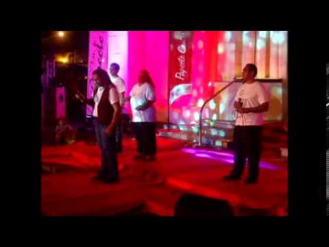 Oh Holly night !!! Guillaume & the local voices