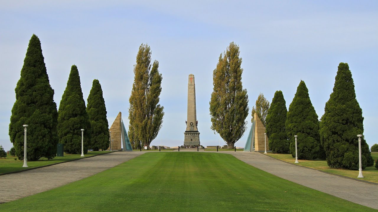 Experience a virtual stroll to Hobart Cenotaph.