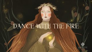 Kadr z teledysku Dance with the Fire tekst piosenki Karliene Reynolds