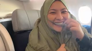 Download lagu Janna Nick Naik Flight Bisnes Class, Comel Je Janna Solat mp3