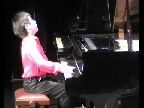 8 yo Piano Prodigy plays Bach  & Liszt Sonetto 104 del Petrarca