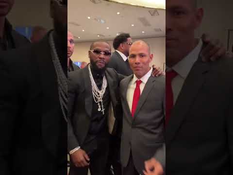 Floyd Mayweather Embraces Jose Luis Castillo #boxing #floydmayweather
