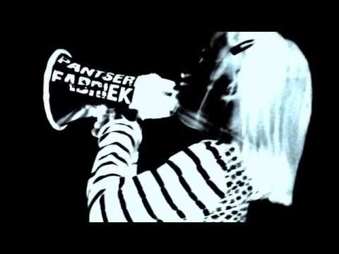 Pantser Fabriek -  Lauf Maschinen Ft Liv