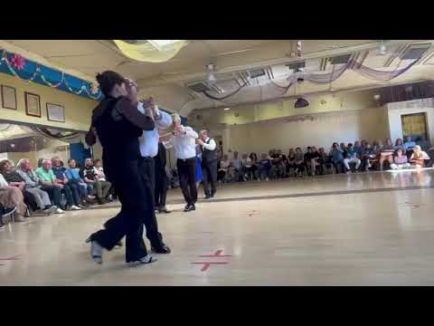 Balli Di Gruppo, Linda - BACHATANGO AZUL