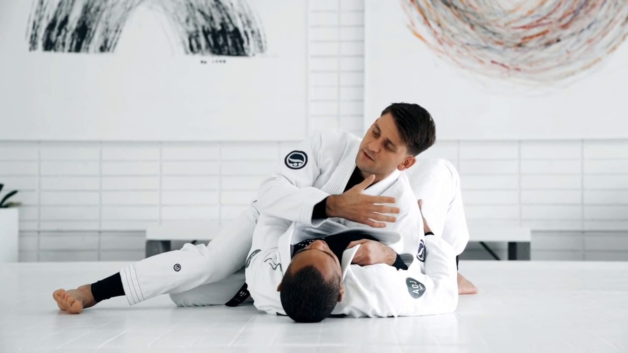 CROSS STEP PASS FROM LEG WEAVE