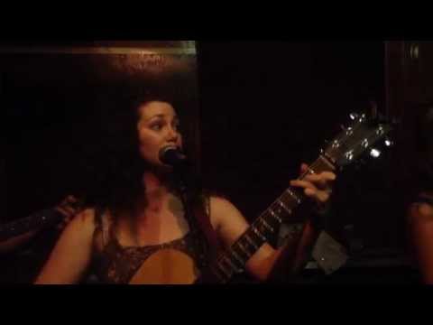 the Me Oh My Ohs sing Honky Tonkin'!