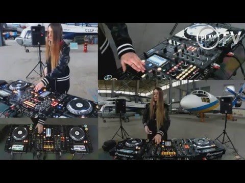 KSENIYA KESS - Live @PLAY TV [ANGAR] 24.02.2016