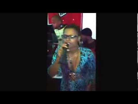 Gaudy Mercy (La Dama de Hierro) en D' Nosotros Hip Hop