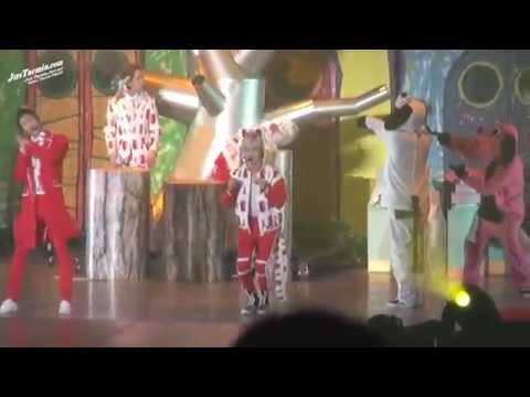 150517 SHINee World IV in Seoul - woof woof(taemin.ver)