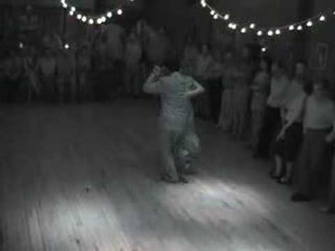  Jennifer Bratt  and  Ney Melo  are  dancing  to  the  milonga  "  Mi Buenos Aires  "