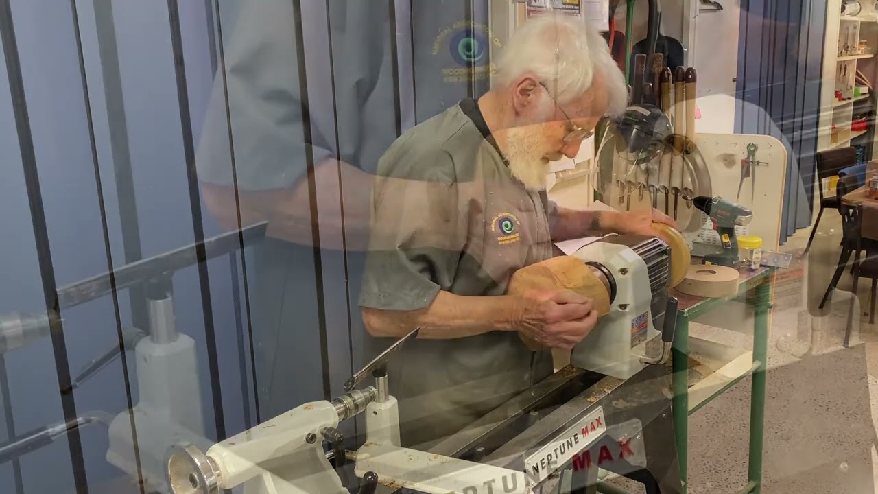 Mounting wood in the lathe