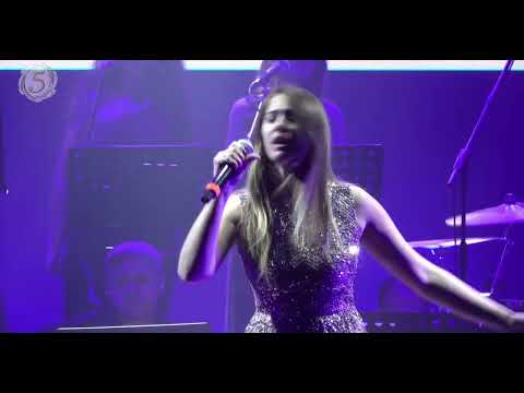 NOTTE DI NOTE SHOW X Ediz .Consiglia Morone Tu si ’na cosa grande Dirige  Il Maestro Carmine Caiazzo