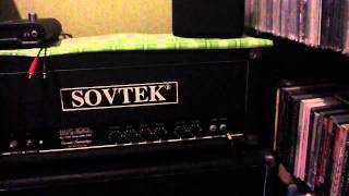 Video thumbnail for Sovtek MIG-100 (Marshall Greenback 4 x 12) by MODERN ROYAL JAMS !