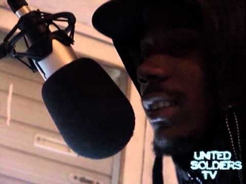 Blekan Deka & Marinho(Fogue Zone) -  Pressão Policial (2011)