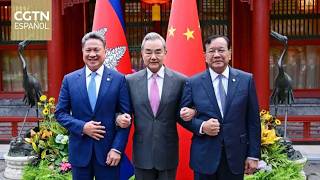 China está dispuesta a seguir consolidando la amistad China-Camboya, afirma canciller chino