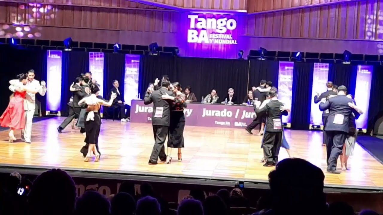 Ronda 4 (día 1) clasificatorias Mundial de Tango 2.024 "Que noche" D'Arienzo [Tema 3]