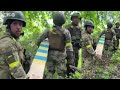 Украинские военные носят с собой пограничный столб для фальшивых фото и видео